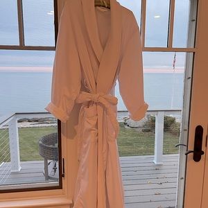 RITZ CARLTON WOMEN’S MICROFIBER ROBE